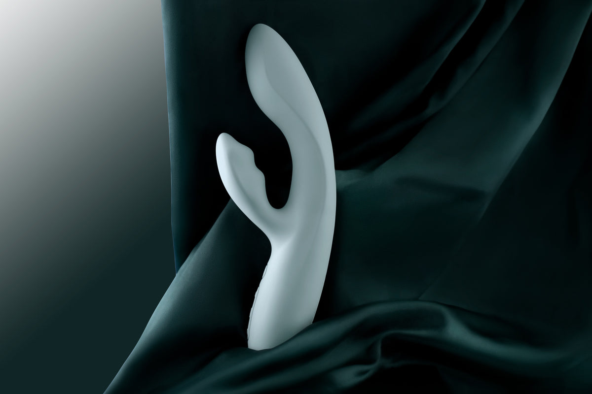 Svakom - Chika APP控制温热兔形按摩器